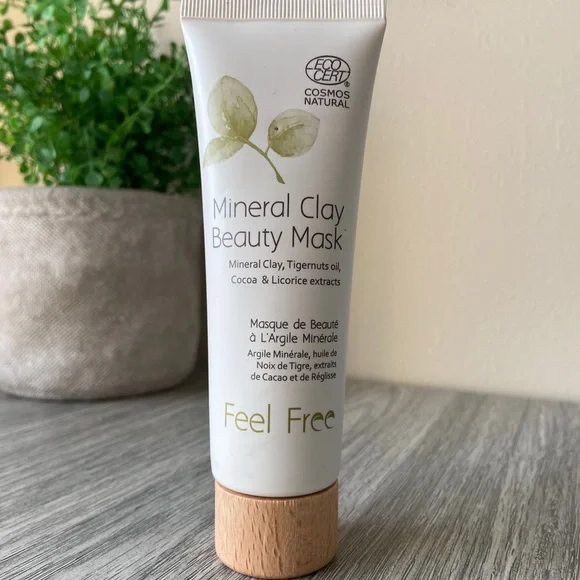 (4/$14) Feel Free Mineral Clay Beauty Mask 🌱 - Picture 2 of 6